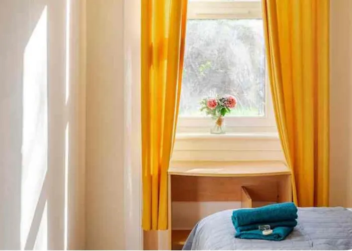 3 Bed - Pet Friendly & Parking * אדינבורו