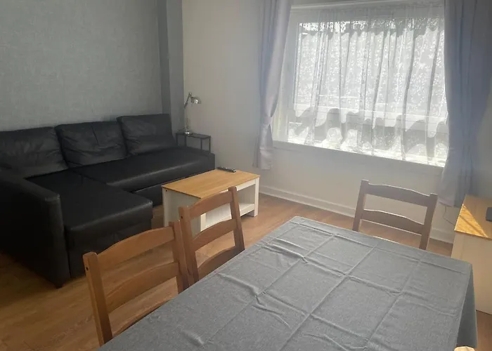 Royal Mile Escape-free Parking