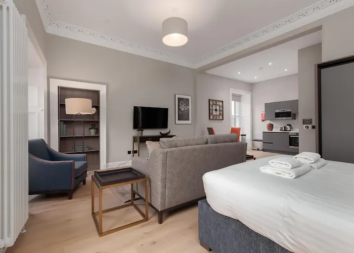 Destiny Scotland George Iv 아파트