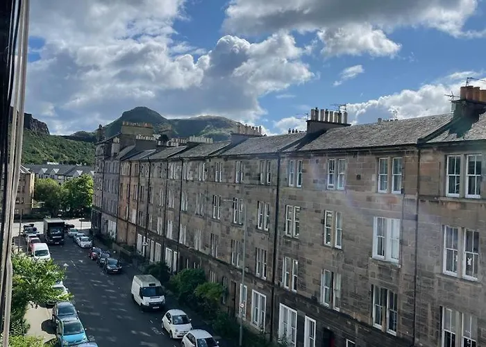 Newington Close To Royal Mile * Edinburgh