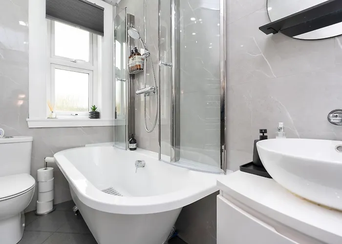 Apartment Crewe - Stylish 2 Bedroom Apt, Garden, Free Parking, Edin