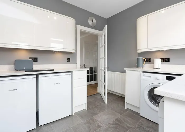 Crewe - Stylish 2 Bedroom Apt, Garden, Free Parking, Edin 아파트 에든버러