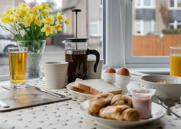 Crewe - Stylish 2 Bedroom Apt, Garden, Free Parking, Edin 아파트