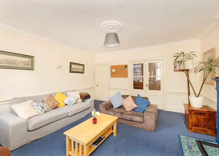 Joivy Gorgeous 2-bed Flat Near Castle Edinburgh