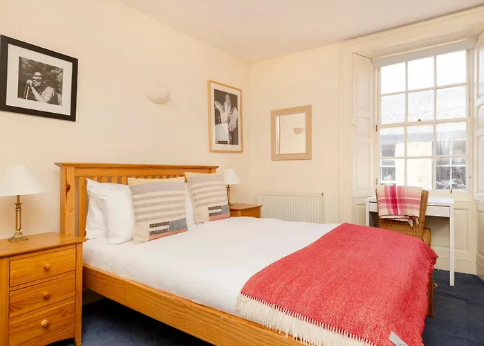 Joivy Gorgeous 2-bed Flat Near Castle * Edinburgh