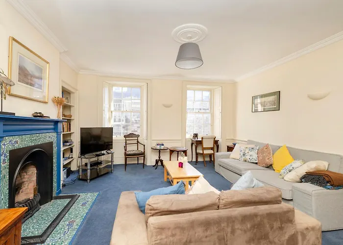 Joivy Gorgeous 2-bed Flat Near Castle *