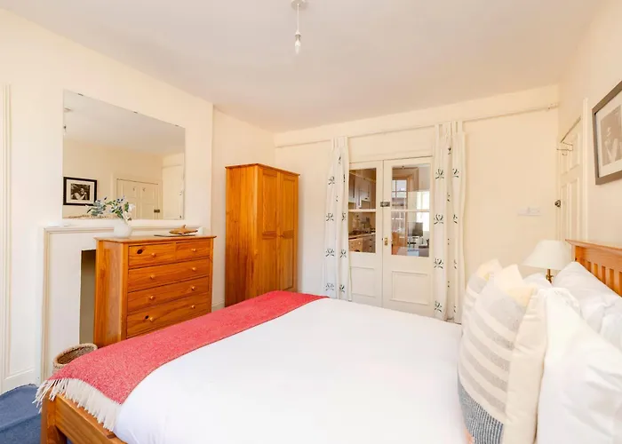 Joivy Gorgeous 2-bed Flat Near Castle Daire *