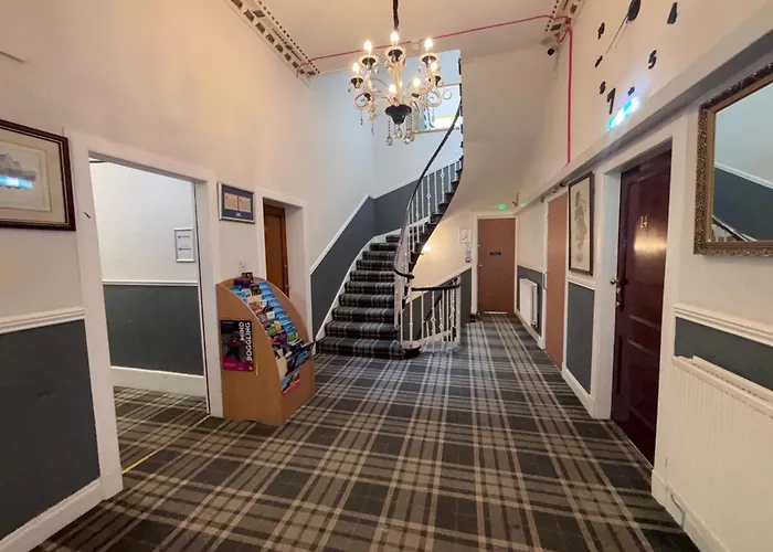 Park View Hotel *