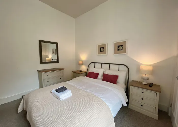 King's Stable 2 * אדינבורו