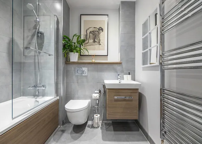 Апартаменты Beautiful Meadowbank With On-street Parking *