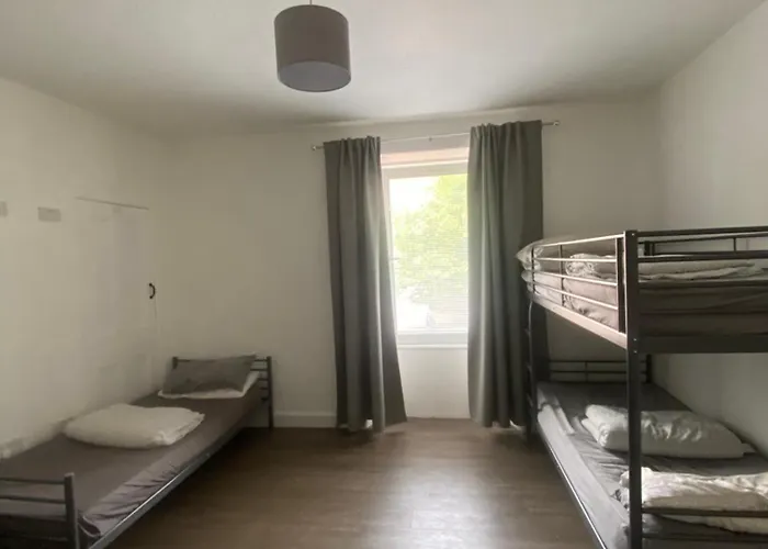 West Side * إدنبرة