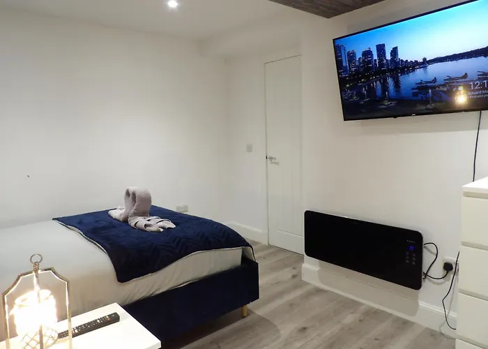 Montgomery Lovely 3 Bedroom With Private Garden In Centre Apartment Edinburgh