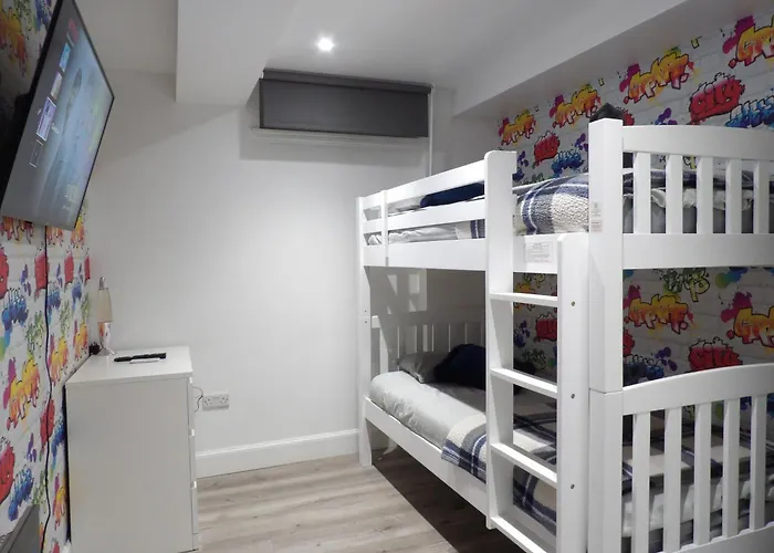 Montgomery Lovely 3 Bedroom With Private Garden In Centre إدنبرة