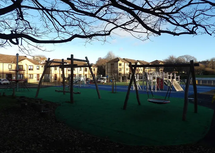 Montgomery Lovely 3 Bedroom With Private Garden In Centre Apartment