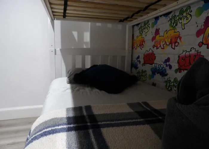 شقة Montgomery Lovely 3 Bedroom With Private Garden In Centre