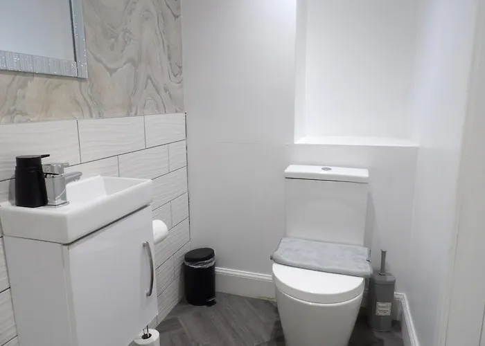 Apartment Montgomery Lovely 3 Bedroom With Private Garden In Centre *