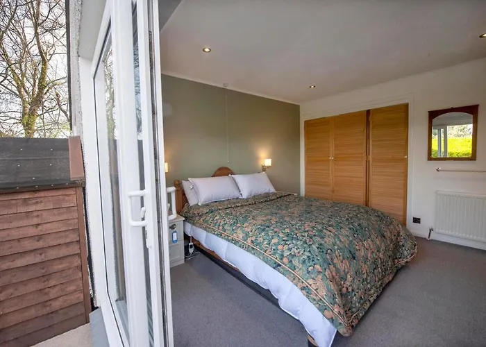 Beautiful Attractive House Free Parking Near Airport *