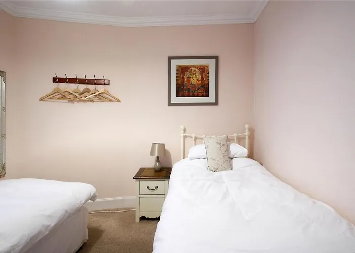 3 Bedroom - Historic Old Town شقة