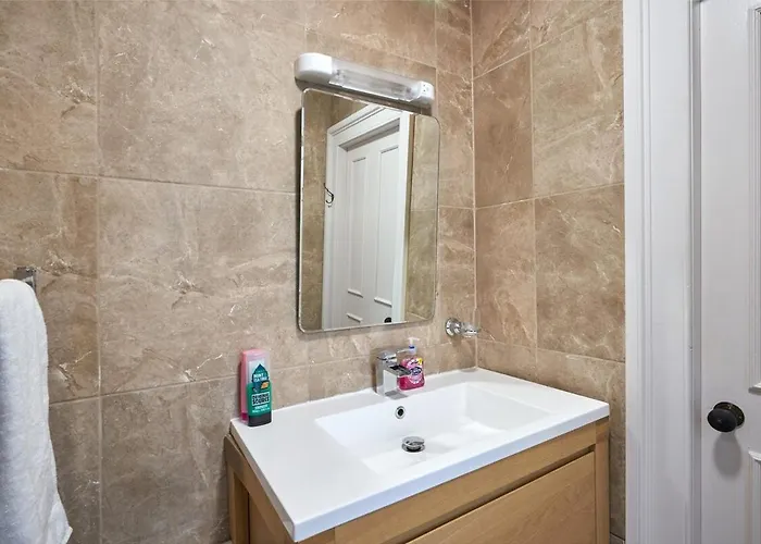 3 Bedroom - Historic Old Town شقة