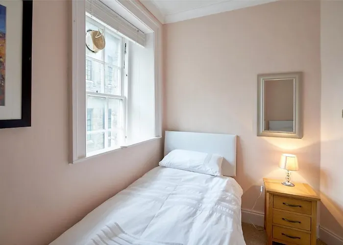شقة 3 Bedroom - Historic Old Town إدنبرة