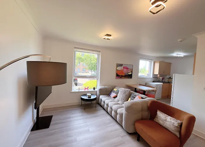 Quiet 2 Bedrooms And 2 Bathrooms With Free Parking * Edimburgo