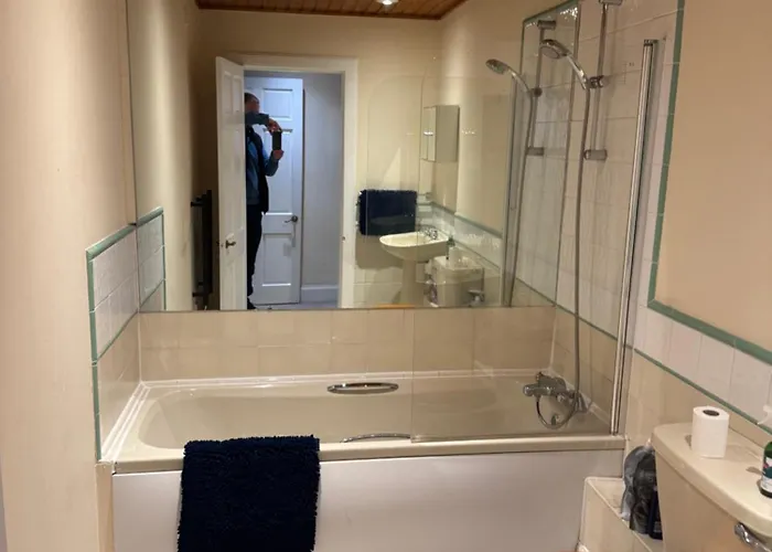 Lejlighed In Excellent Centre Location *
