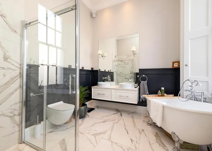 Melville Street Townhouse *