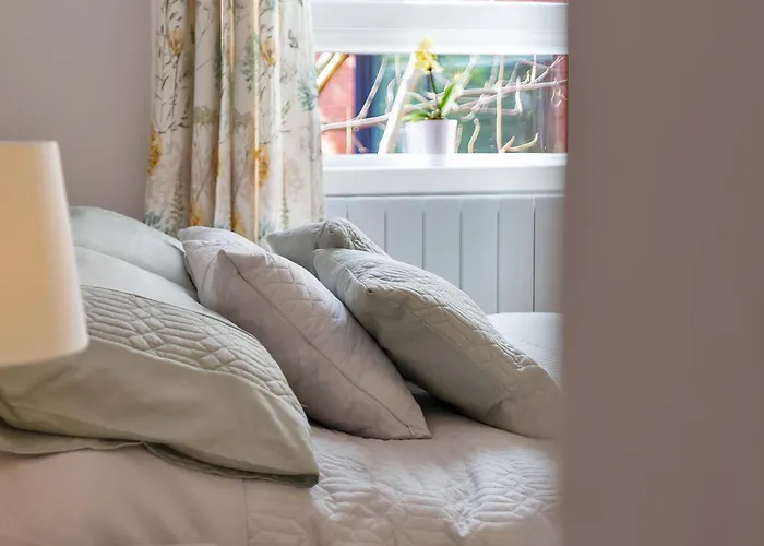 Lovely Haymarket - *