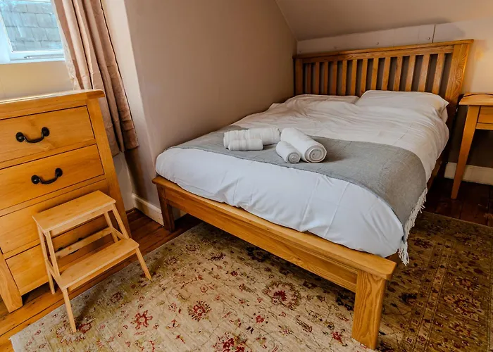 Victorian Charm - Lush Garden, Shops And Parking Edinburgh