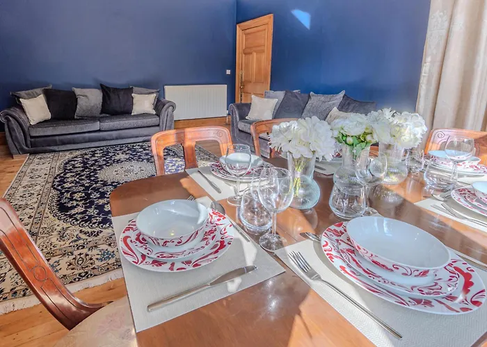 Victorian Charm - Lush Garden, Shops And Parking * Edinburgh