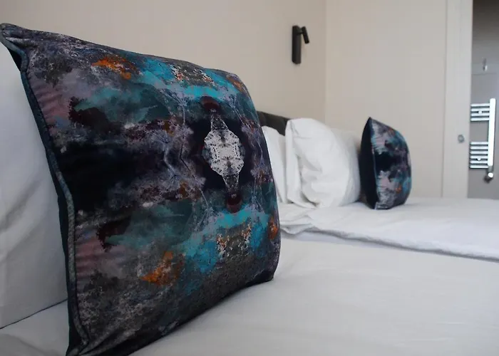 Spacious Luxe 2-bed Near The Centre - Flat 6, Elgin House דירה אדינבורו