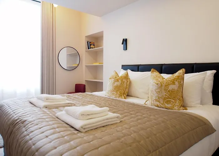 Bright & Airy Mezzanine Loft In - Flat 4, Elgin House דירה *