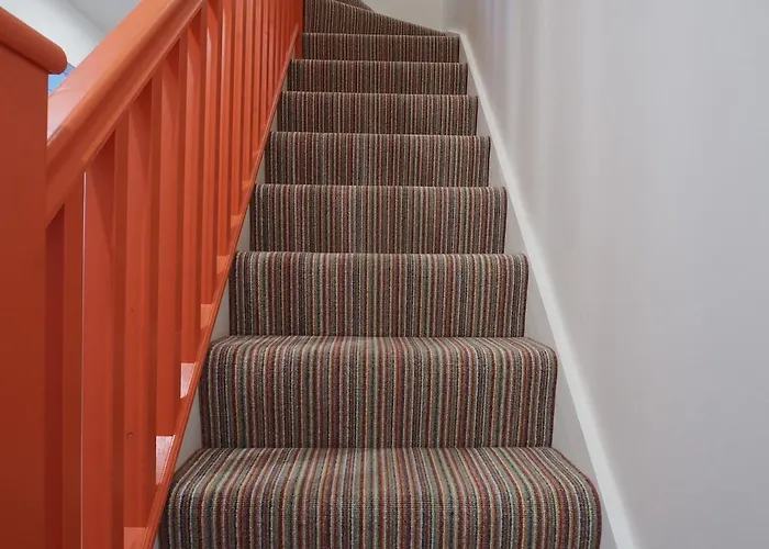 Bright & Airy Mezzanine Loft In - Flat 4, Elgin House דירה *