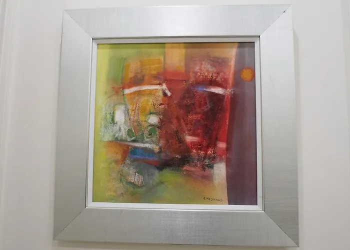 Spacious And Modern 2-bed On Easter Road - Flat 3, Elgin House * אדינבורו