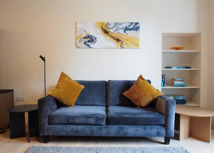 Spacious And Modern 2-bed On Easter Road - Flat 3, Elgin House