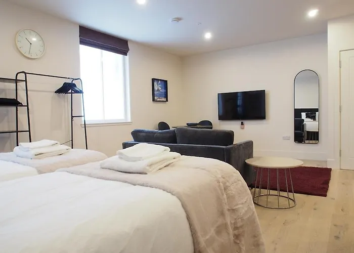 Daire Stylish, Modern On Easter Road - Flat 2, Elgin House