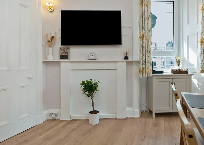 Lovely Haymarket - Apartment *