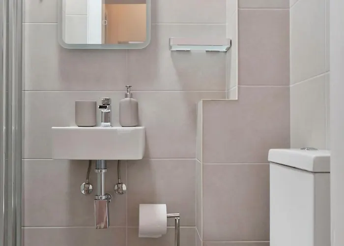 Lovely Haymarket - *