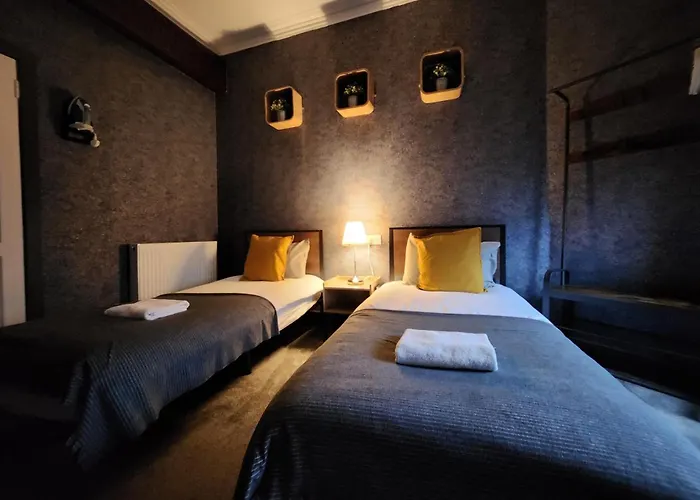 Frederick Douglass - In The 3* Edinburgh