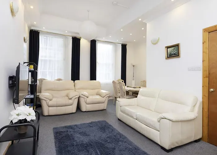 Joivy 3 Bed Flat In Old Town, Close To Grassmarket Lejlighed Edinburgh