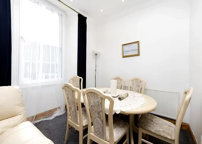 Lejlighed Joivy 3 Bed Flat In Old Town, Close To Grassmarket Edinburgh