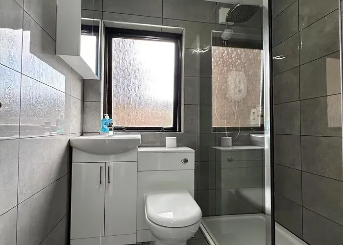 Апартаменты Two Bedroom Flat In Center With Free Parking