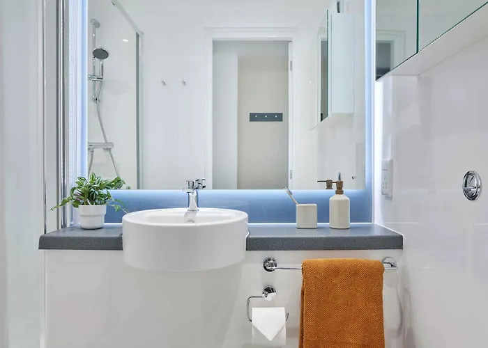 Argyl - Westfield Summer Budget Accommodation, Adults Only Aparthotel Edinburgh