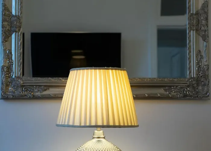 Immaculate One Bedroom Flat In The Centre