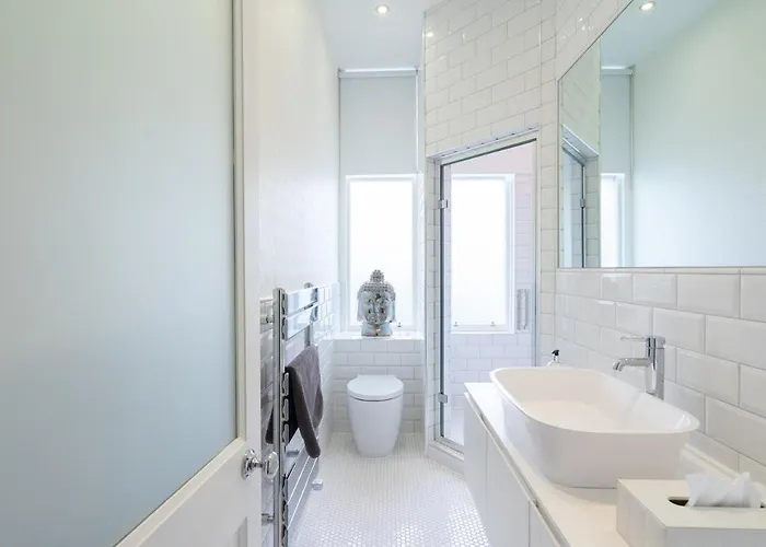 Immaculate One Bedroom Flat In The Centre *