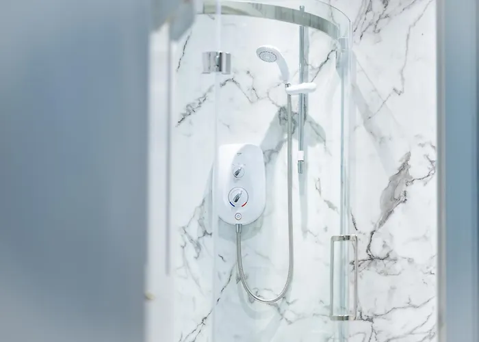 דירה 3br Next To Stadium Near Airport Sleeps 7 אדינבורו