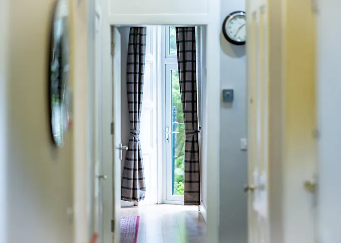 דירה 3br Next To Stadium Near Airport Sleeps 7 *