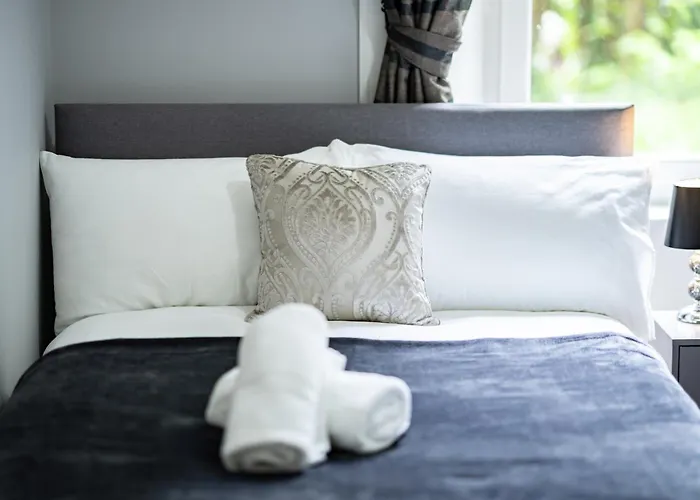 דירה 3br Next To Stadium Near Airport Sleeps 7 *