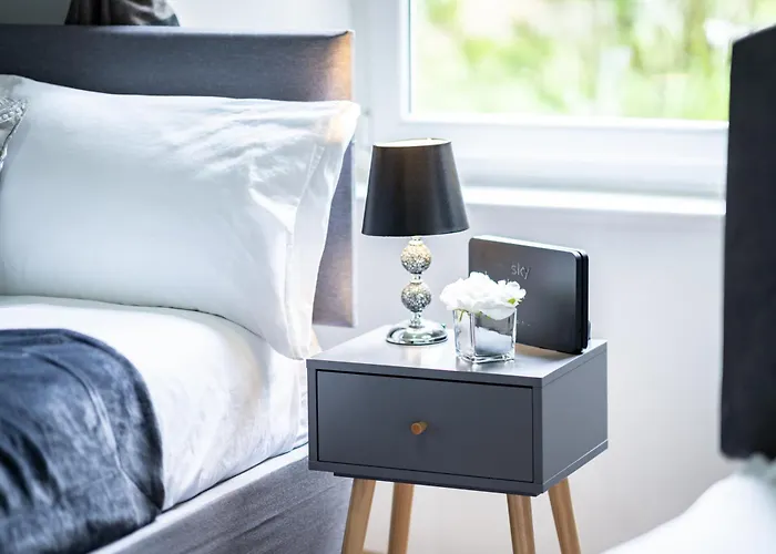 דירה 3br Next To Stadium Near Airport Sleeps 7 *