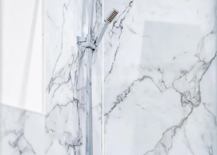 3br Next To Stadium Near Airport Sleeps 7 אדינבורו